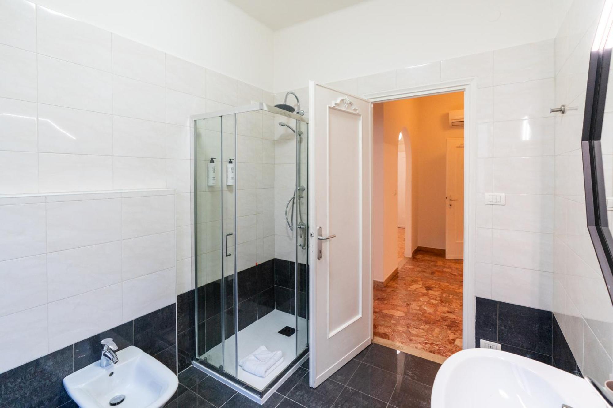 Domus Verona - Elegante Residenza Con Affaccio Su Porta Leoni Chambre photo